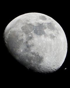 International Space Station seen through a telescope.  Source: NASA /Commons Wikimedia