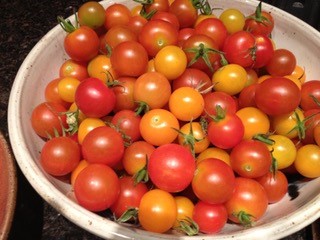 bowl of cherry tomatoes