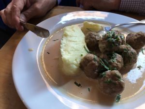 swedish meatballs dinner